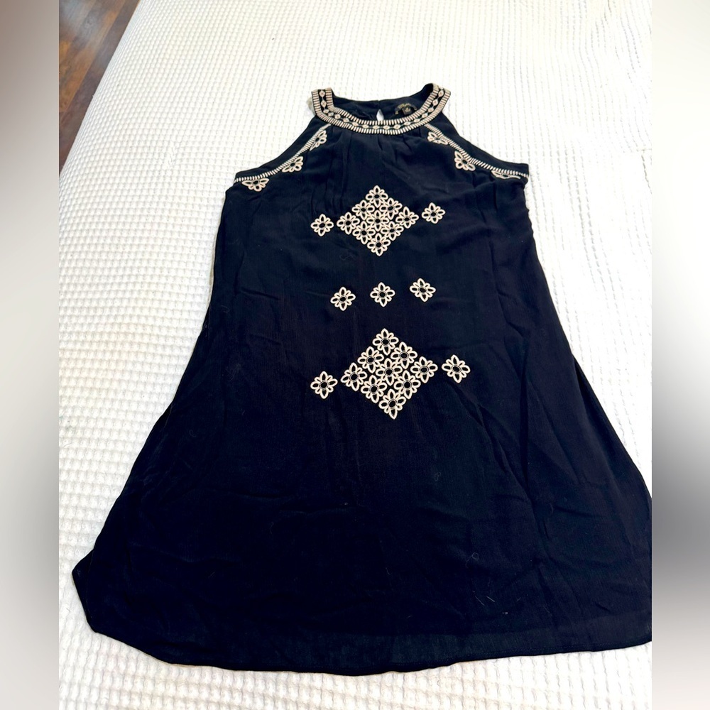 Cupio Dress SMALL black With Floral Embroidery Sleeveless Straps